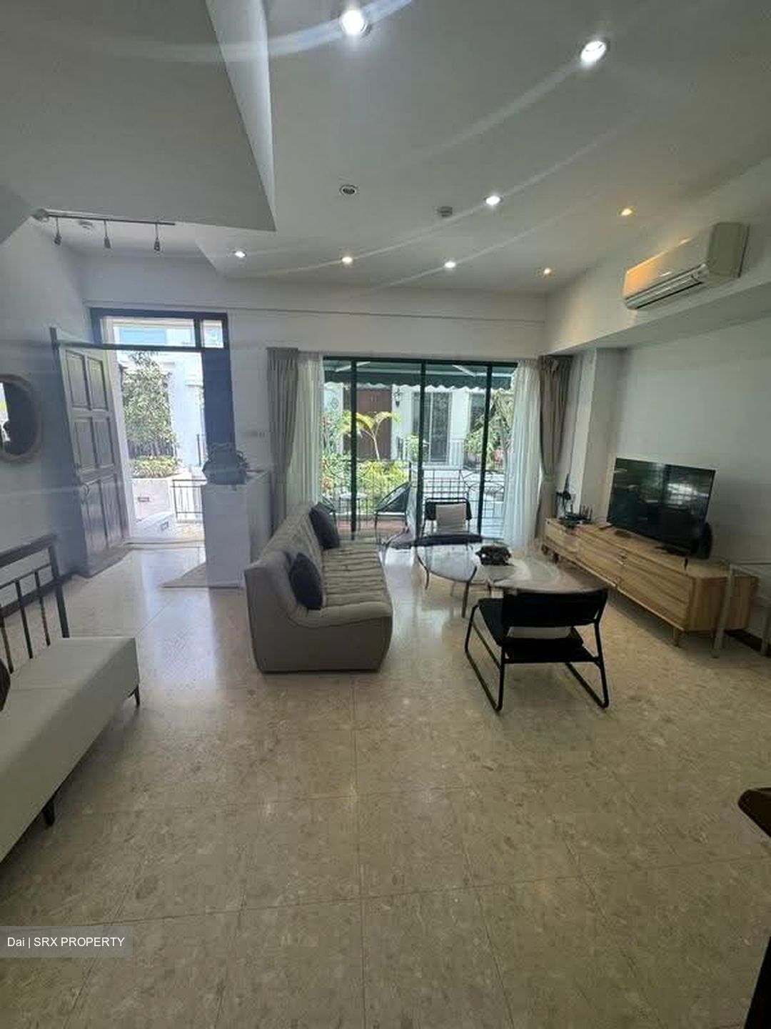Dmanor (D16), Terrace #632387771